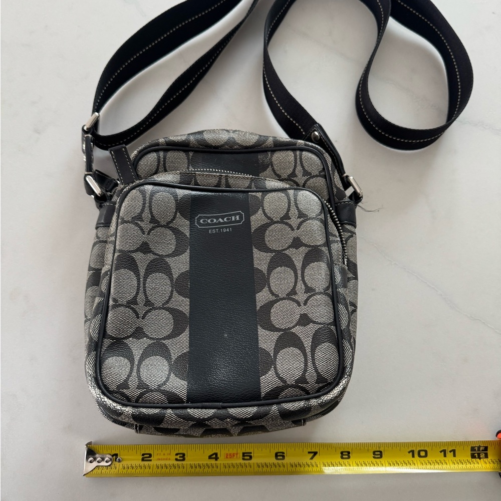 authentic coach vintage crossbody bag 🖤